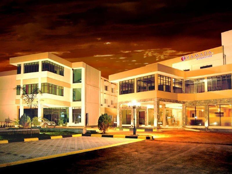 Ramada Katunayaka Exterior foto