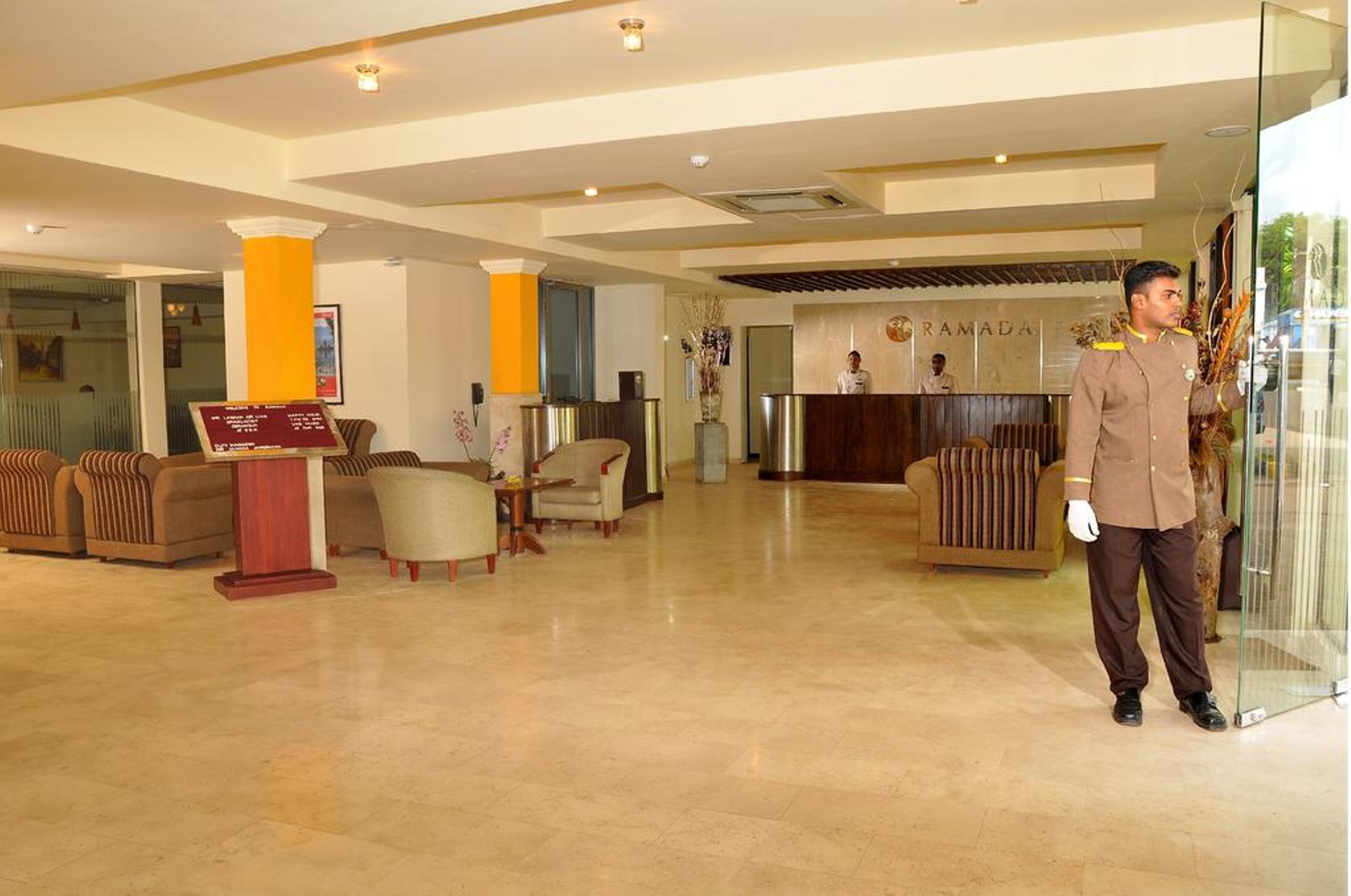 Ramada Katunayaka Exterior foto